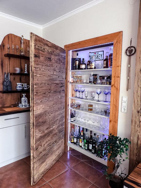 Leistungen Sonderwünsche aus Altholz werde nach Kundenwunsch gefertigt & montiert