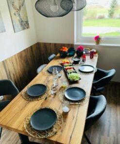 Sitzplatzaufteilung bei unseren Altholz Tischplatten Tipp von Uns!